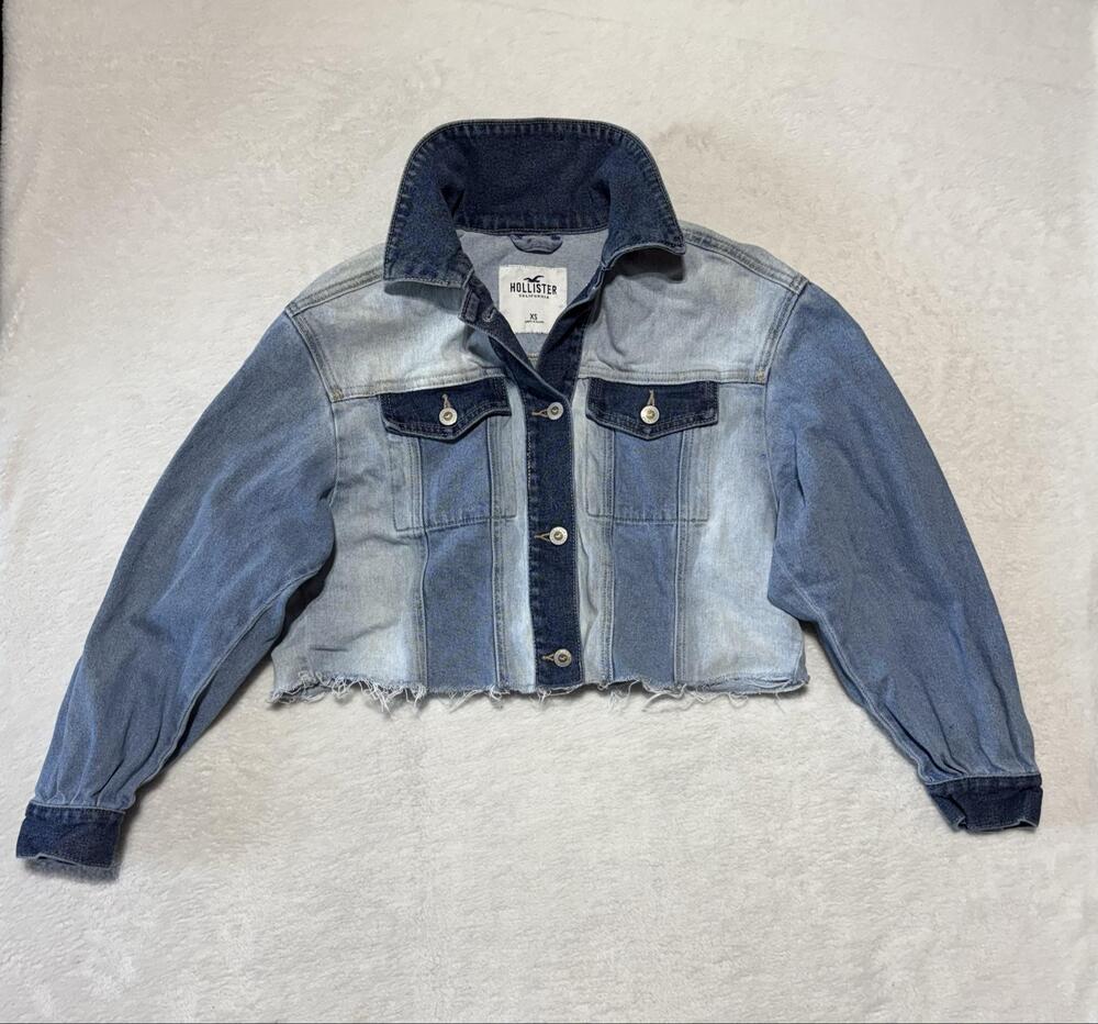 Hollister Jacket Womens XS Blue Denim Cropped Raw Hem Button Front Pockets